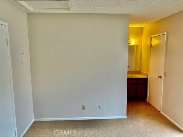 Detail Gallery Image 3 of 8 For 208 S West #5,  Anaheim,  CA 92805 - 1 Beds | 1 Baths