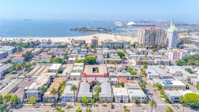 1030 E 2nd Street, Long Beach CA: https://media.crmls.org/medias/37e4fedc-75c1-4443-ad81-37e183fdda7a.jpg