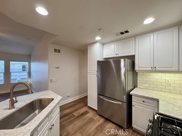 Detail Gallery Image 15 of 41 For 41685 Woodridge Ave #2,  Murrieta,  CA 92562 - 2 Beds | 2 Baths
