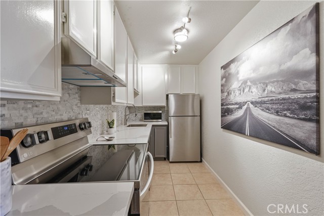 Detail Gallery Image 8 of 42 For 2820 N Arcadia Ct #204,  Palm Springs,  CA 92262 - 1 Beds | 1 Baths