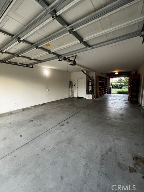 7090 Cottage Grove Drive, Eastvale CA: https://media.crmls.org/medias/37e59d28-bc03-4269-bc24-d6d77224e360.jpg