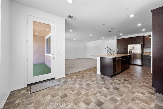 4132 S Canal Way, Ontario CA: https://media.crmls.org/medias/37e5f7cd-ddf4-44e4-b29a-d8bd3b88e792.jpg