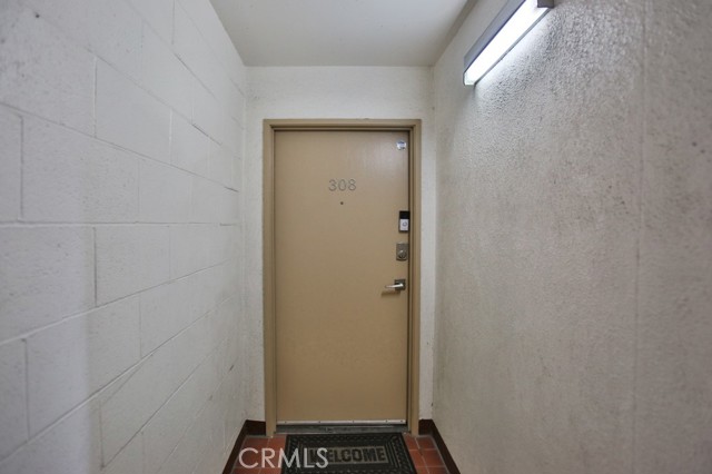 1750 E Ocean Boulevard, Long Beach CA: https://media.crmls.org/medias/37e67996-c94a-411f-8231-d352ac604858.jpg