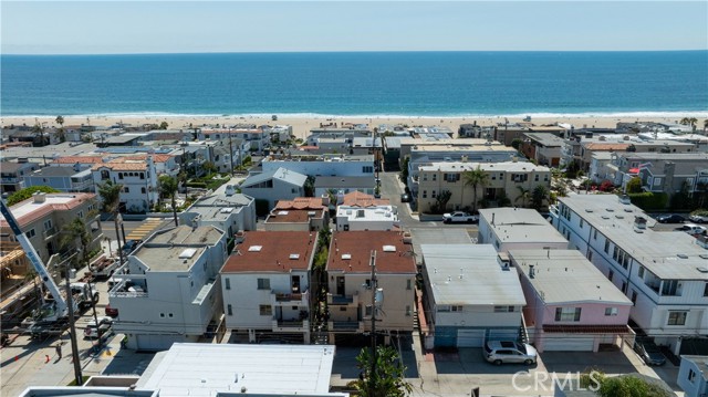 209 Crest Drive, Manhattan Beach CA: https://media.crmls.org/medias/37e7330c-8158-49c8-b7dd-a0cfc71eda9c.jpg