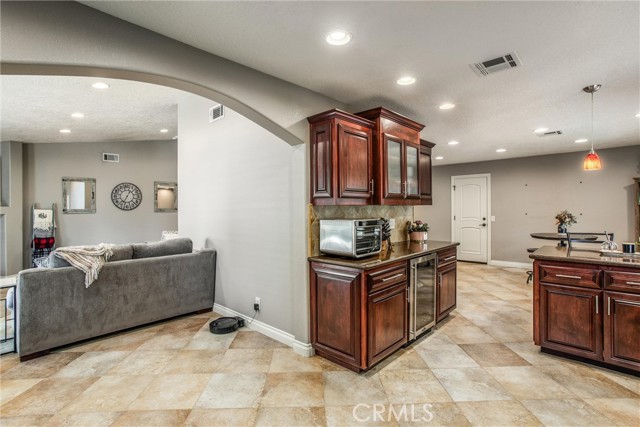 Detail Gallery Image 14 of 45 For 2279 N Campus Ave, Upland,  CA 91784 - 4 Beds | 2/1 Baths