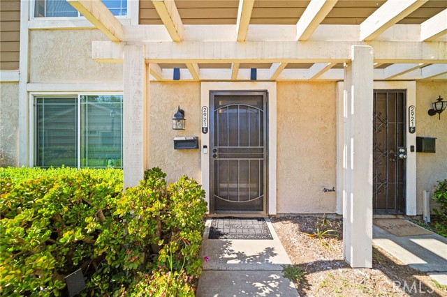 Detail Gallery Image 22 of 27 For 2921 S Sycamore St #E,  Santa Ana,  CA 92707 - 3 Beds | 1/1 Baths