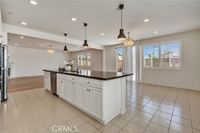 Detail Gallery Image 16 of 43 For 7903 Burrington St, Corona,  CA 92880 - 5 Beds | 3 Baths