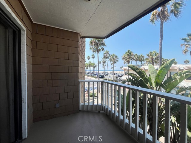 Detail Gallery Image 2 of 20 For 600 E Oceanfront 2h,  Newport Beach,  CA 92661 - 2 Beds | 1 Baths