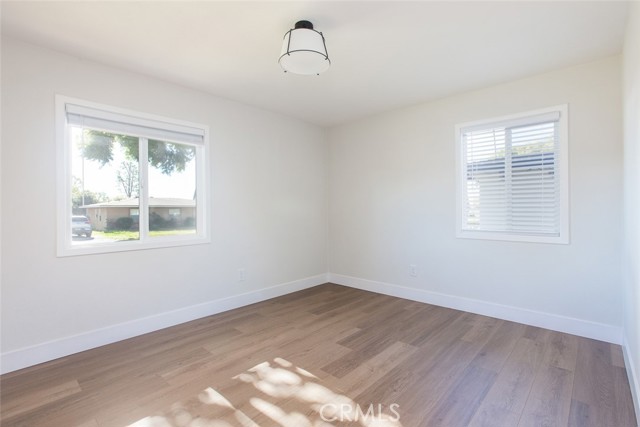 417 W Leeside, Glendora CA: https://media.crmls.org/medias/37e862a9-2e5c-452b-9316-207b36711c6f.jpg