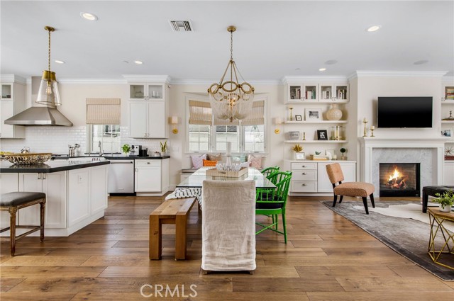 Open floorplan, soaring ceiling height.