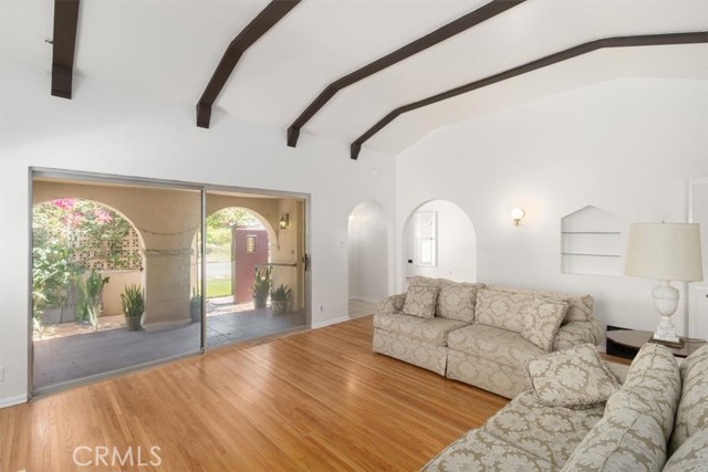 1145 S 4th Street, Alhambra CA: https://media.crmls.org/medias/37e8bf71-0f45-484c-9fd2-544dac35151b.jpg
