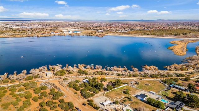 Detail Gallery Image 35 of 39 For 329 E Lago Lindo Rd, Palmdale,  CA 93550 - 3 Beds | 4 Baths