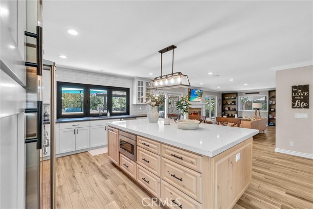 31125 Via Solana, San Juan Capistrano CA: https://media.crmls.org/medias/37e91de4-99c7-4c52-8b07-d66d349f8299.jpg