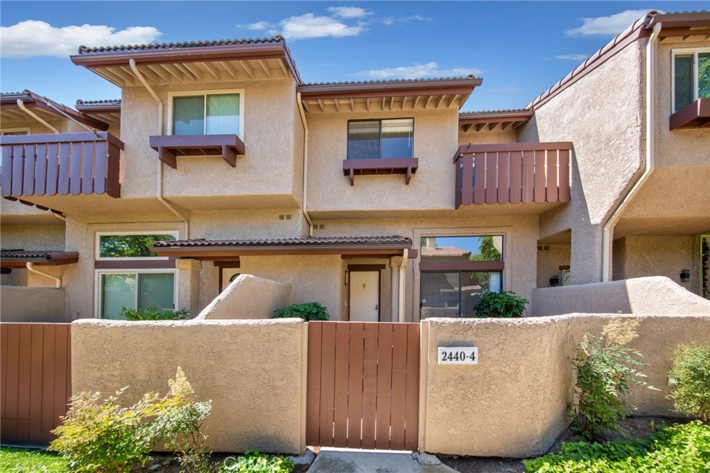 2440 Chandler Avenue #4