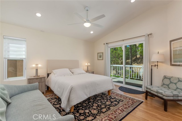 15535 Mallory Court, Moorpark CA: https://media.crmls.org/medias/37eb0aad-b1db-461a-81df-1e6d8dd7b80b.jpg