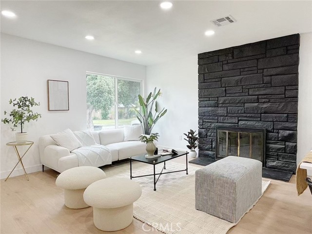 602 Courtland Drive, San Bernardino CA: https://media.crmls.org/medias/37eb1d4f-9d38-417e-90de-df2d84e2c0c1.jpg
