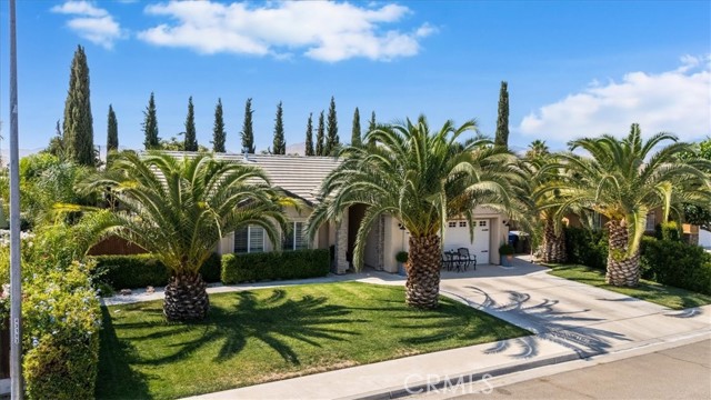 104 W Mariposa Street, Avenal CA: https://media.crmls.org/medias/37eb6215-71f1-4b40-b025-e85542d06dff.jpg