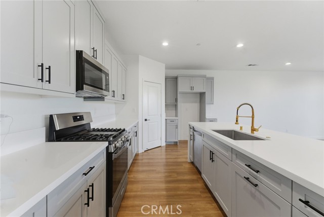 Detail Gallery Image 11 of 32 For 10710 Brookfield Dr, Riverside,  CA 92505 - 5 Beds | 3 Baths