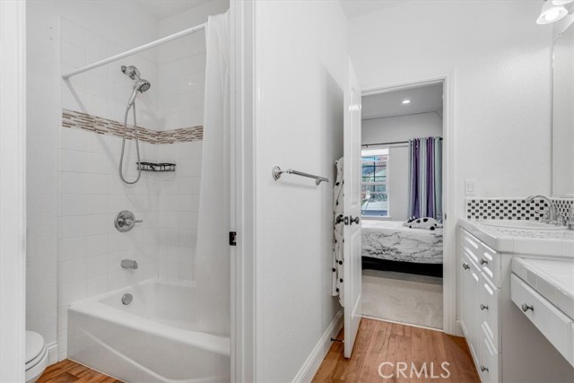 Image 19 of 32 For 4046 Europa  