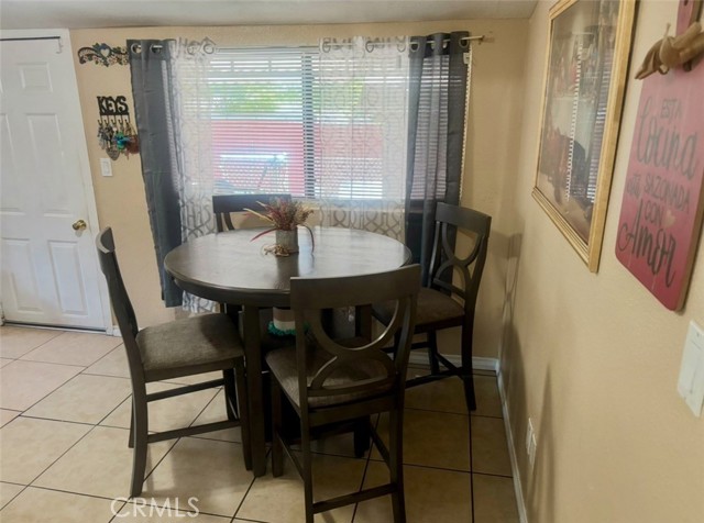 Detail Gallery Image 19 of 23 For 16739 Upland, Fontana,  CA 92335 - 3 Beds | 1/1 Baths