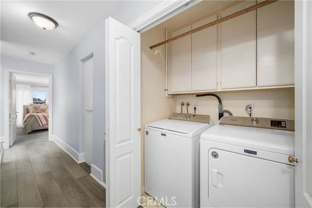 Image 45 of 72 For 1713 Electric Avenue