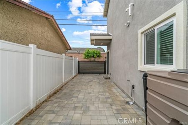 17165 Rinaldi Street, Granada Hills CA: https://media.crmls.org/medias/37ed2a7e-7bfd-44e5-861d-01423eebcb04.jpg