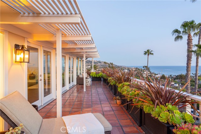 Detail Gallery Image 24 of 33 For 366 High Dr, Laguna Beach,  CA 92651 - 4 Beds | 4/1 Baths