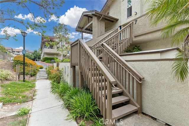 Detail Gallery Image 2 of 25 For 140 Maegan Pl #8,  Thousand Oaks,  CA 91362 - 3 Beds | 2/1 Baths
