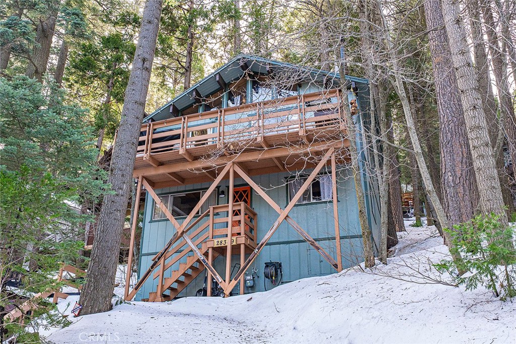 28349 Larchmont Lane