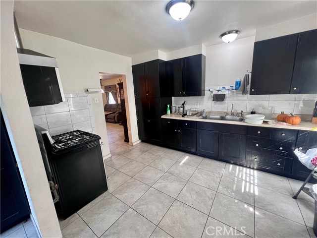Detail Gallery Image 5 of 23 For 548 Julie St, Colton,  CA 92324 - 4 Beds | 2 Baths