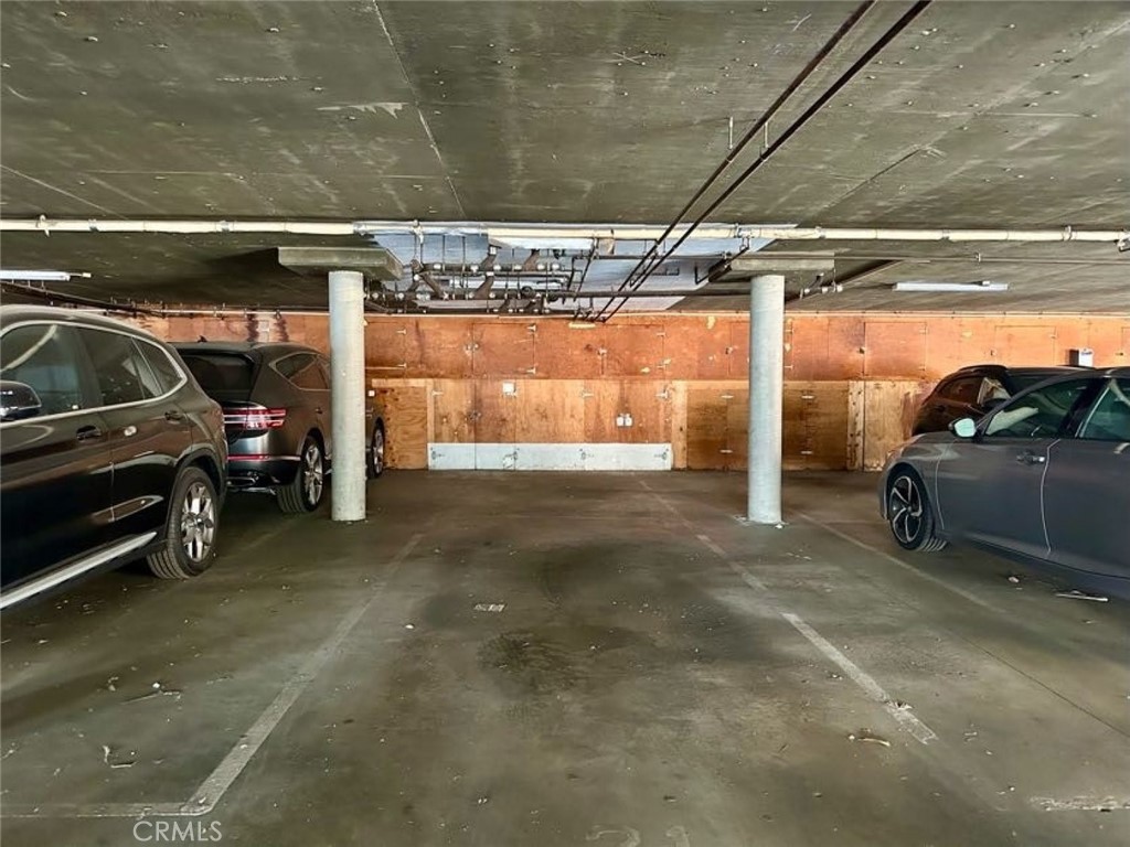 https://media.crmls.org/medias/37ee712e-ab65-4835-a695-d752f999f2af.jpg?preset=X-Large