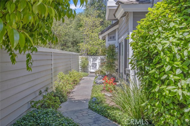 Detail Gallery Image 5 of 38 For 5682 Starwood Ct, Westlake Village,  CA 91362 - 3 Beds | 3 Baths