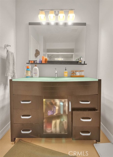 330 W California Boulevard, Pasadena CA: https://media.crmls.org/medias/37ef7589-74ee-413f-af02-5eaf1be521ce.jpg