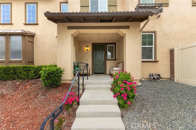 7733 Lupin Street, Chino CA: https://media.crmls.org/medias/37efac1f-a31e-4aeb-8be4-1cc3fdeaf44c.jpg