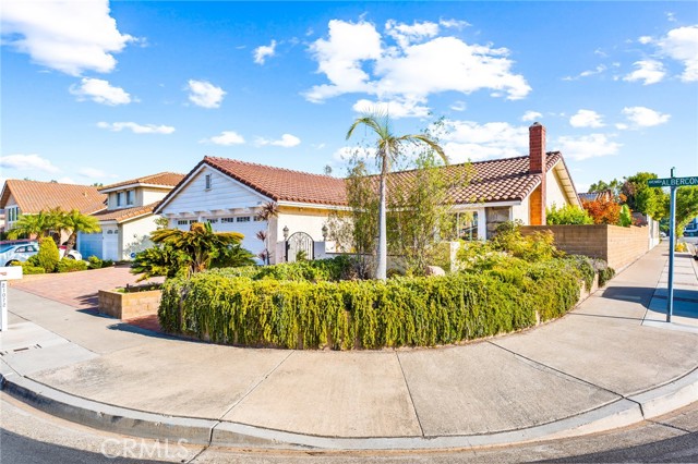 Detail Gallery Image 2 of 24 For 21072 Avenida Albercon, Lake Forest,  CA 92630 - 3 Beds | 2 Baths