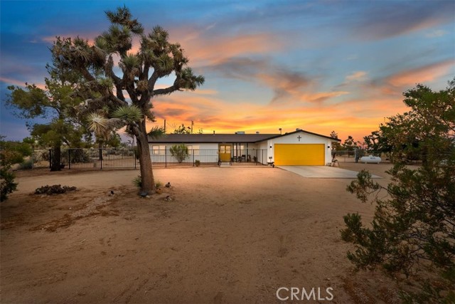 Detail Gallery Image 1 of 36 For 58676 Sunflower Dr, Yucca Valley,  CA 92284 - 3 Beds | 2 Baths