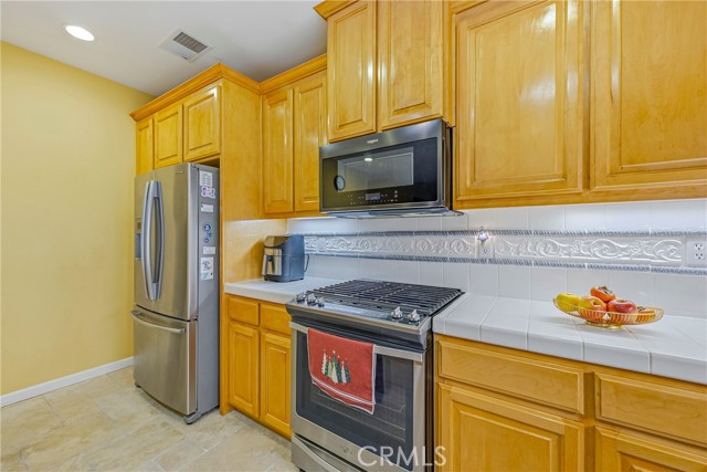 Detail Gallery Image 24 of 56 For 1258 Avignon, Merced,  CA 95348 - 4 Beds | 3 Baths