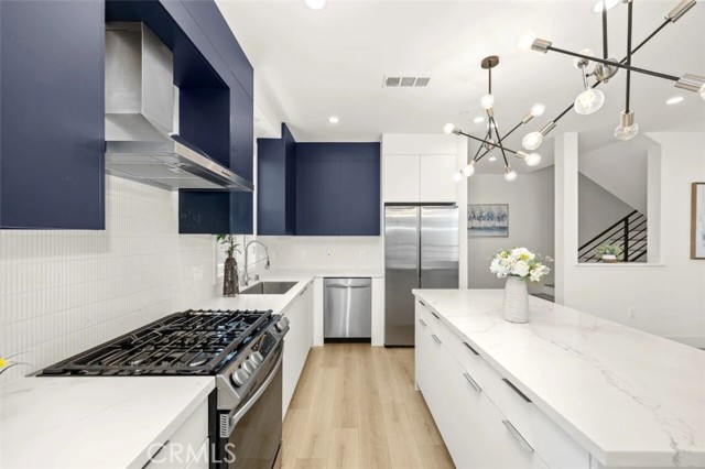 Detail Gallery Image 13 of 33 For 137 Saint Francis St a,  San Gabriel,  CA 91776 - 2 Beds | 2/1 Baths