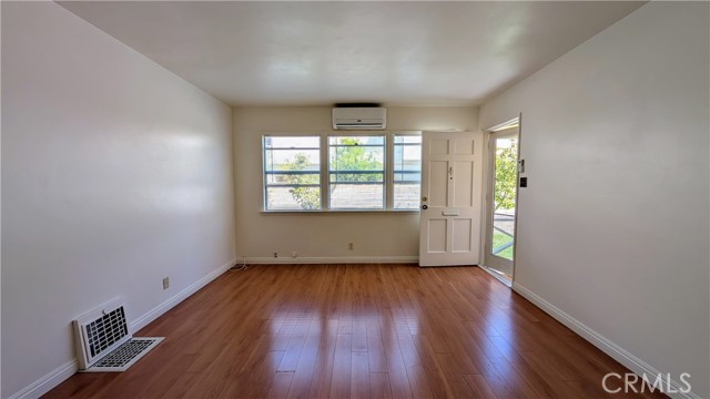 Detail Gallery Image 3 of 15 For 129 Genoa St #B,  Arcadia,  CA 91006 - 1 Beds | 1 Baths