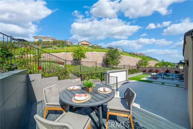 5437 Heritage Oak Drive, Lake Forest CA: https://media.crmls.org/medias/37f25820-2d88-4026-9197-bfe0a87af25d.jpg
