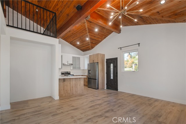 Detail Gallery Image 2 of 10 For 13056 Aztec St #1/2,  Sylmar,  CA 91342 - 2 Beds | 1/1 Baths