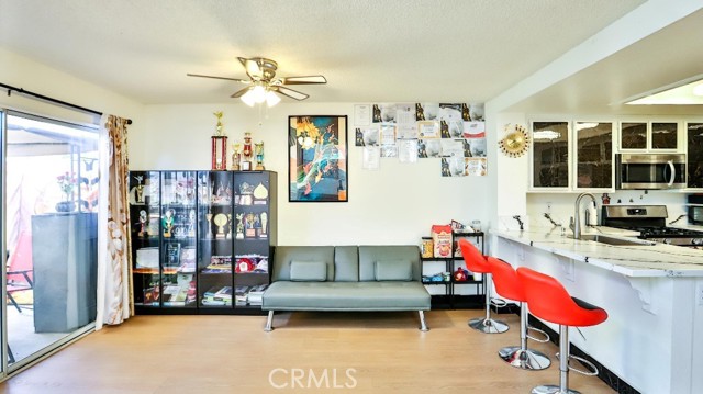 7579 Melrose Street, Buena Park CA: https://media.crmls.org/medias/37f323ee-398d-45af-b03d-298004445c15.jpg