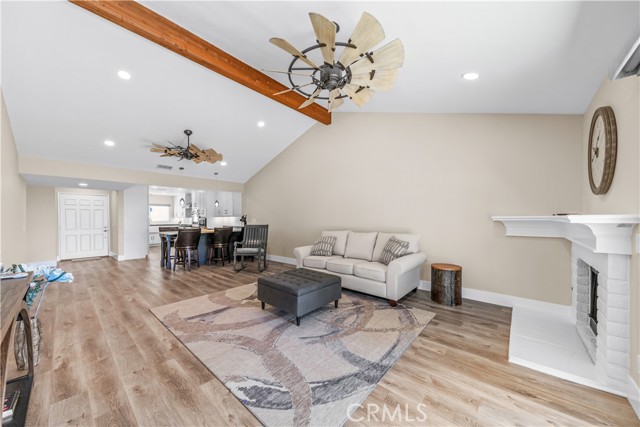 Detail Gallery Image 5 of 49 For 808 Pebble Beach Dr, Upland,  CA 91784 - 2 Beds | 2 Baths
