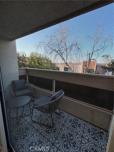 5533 Edward E Horton Lane, Encino CA: https://media.crmls.org/medias/37f3de03-9d39-45ae-b2a3-c0b573e7fe3d.jpg