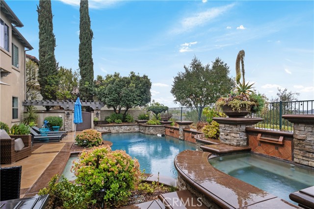 1 Running Brook Drive, Coto de Caza CA: https://media.crmls.org/medias/37f433c0-aa22-4b1c-9edb-7b4f1b32f00c.jpg