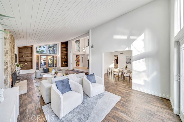 23216 Park Esperanza, Calabasas CA: https://media.crmls.org/medias/37f442dc-1a0d-4aed-9481-1220e3cb7fe3.jpg