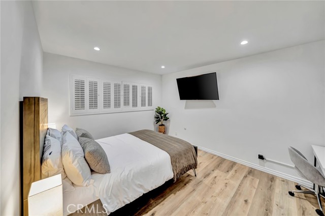 Detail Gallery Image 66 of 75 For 16127 Hartsook St, Encino,  CA 91436 - 4 Beds | 2/1 Baths