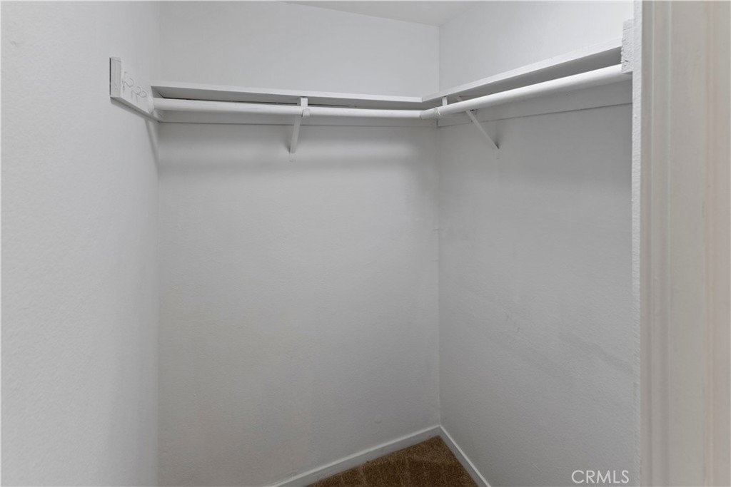 https://media.crmls.org/medias/37f493d9-3d3d-4662-88b9-fa622998a3cc.jpg?preset=X-Large