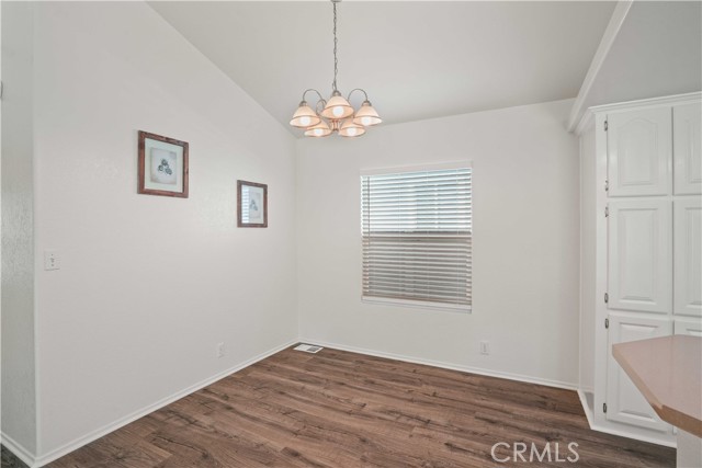 Detail Gallery Image 14 of 28 For 20208 Northcliff Dr, Canyon Country,  CA 91351 - 2 Beds | 2 Baths