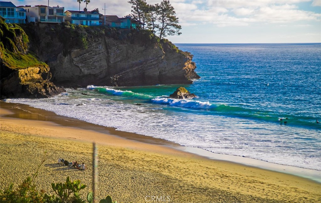 https://media.crmls.org/medias/37f5382d-9703-433c-a4a1-5f0a4d0fbdb1.jpg?preset=X-Large